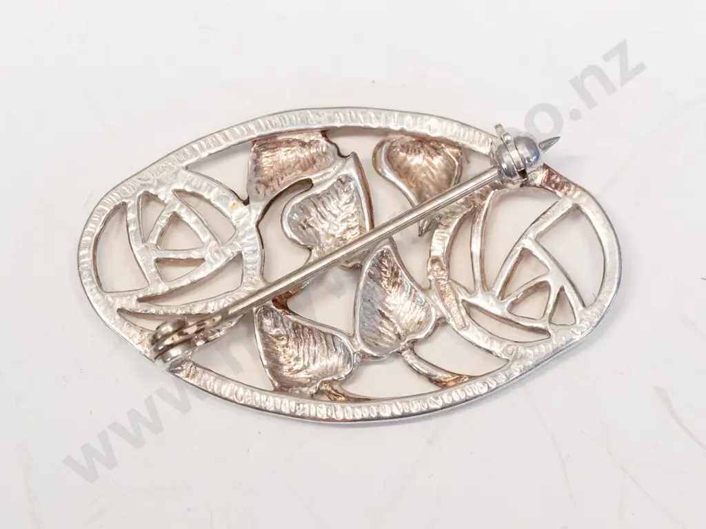 silver brooch stamped 925 Image 1++