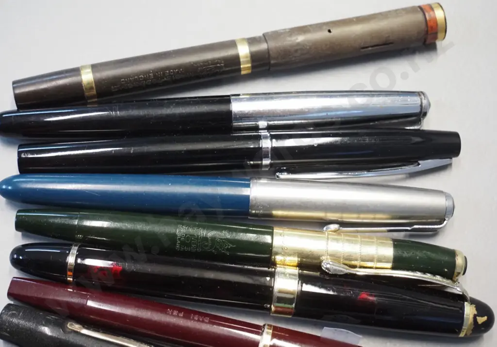 10 assorted fountain pens, some in restorer's condition - Burnham, Wyvern, Parker, Mabie Todd "Swan" etc. Image 1++