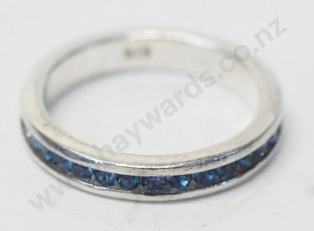 silver ring with light blue stones stamped 925 Image 1++