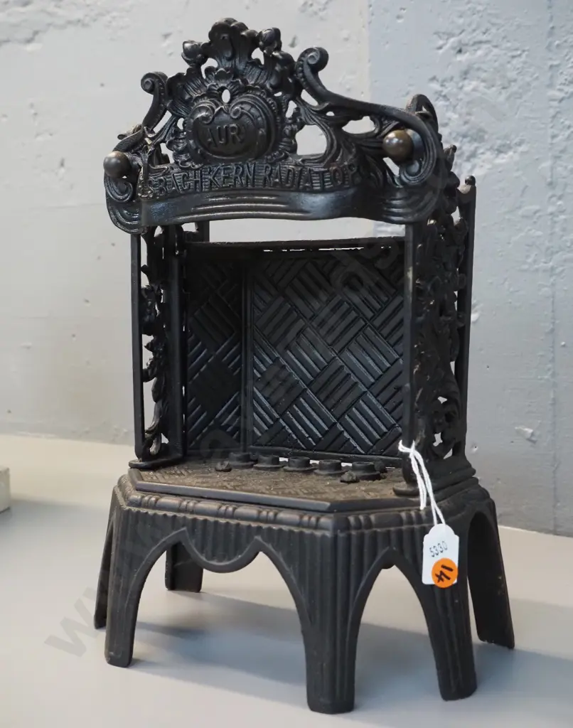 vintage cast iron Welsbach Kern Radiator small gas heater H-330 W-230 D-140 Image 1++