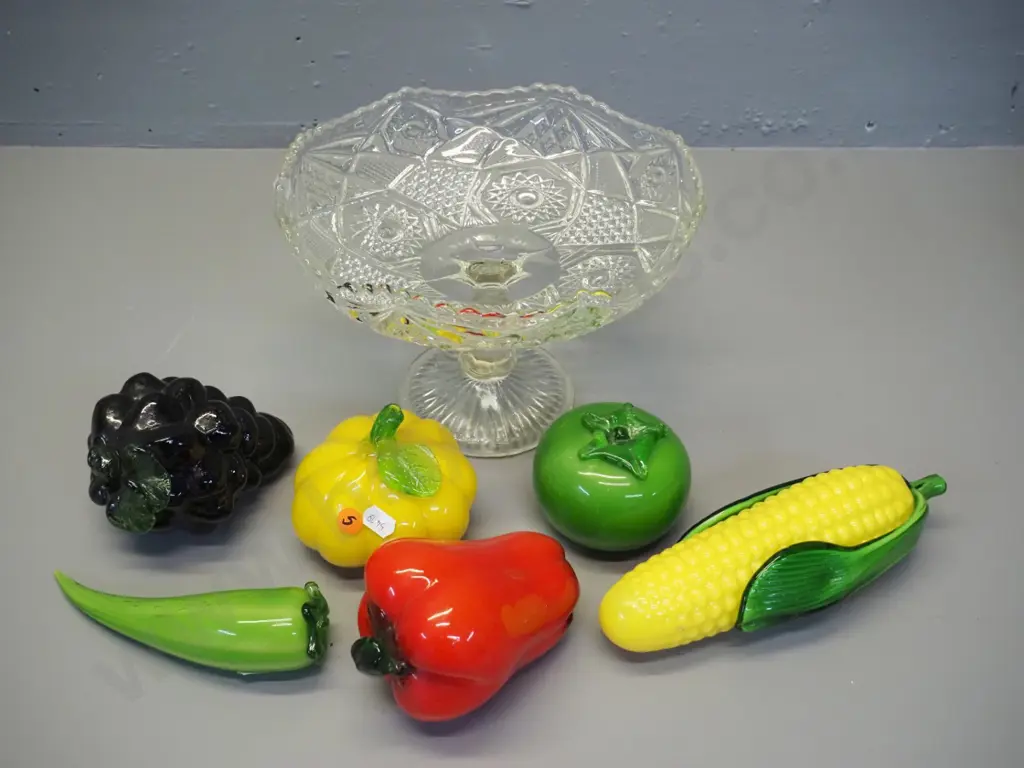 cut glass comport bowl H-160 D-270 and 6 pieces of glass fruit & vegetables Image 1++