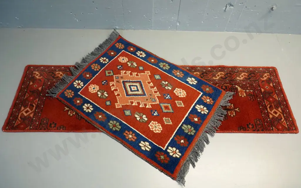 2 small rugs - Pakistani hand-knotted wool L680 W500 and small runner made from end of larger rug L1360 W370 Image 1++
