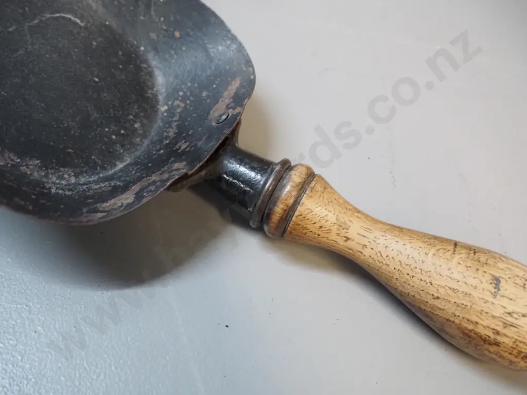 timber coal scuttle with brass handle and hinges, with liner, timber handle rivets on shovel loose H-340 W-300 D-400 Image 1++