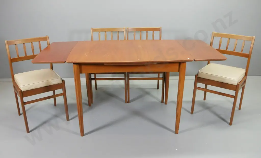 mid-century mahogany end-leaf dining table and 4 slat back chairs w/vinyl seat - chips / wear to veneer top H770 W810 Image 1++