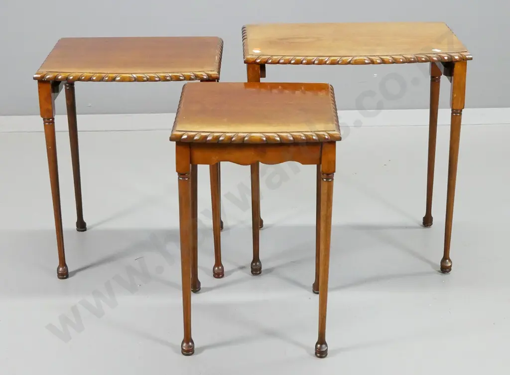 reproduction set of 3 cab-leg nesting tables with carved rope edges, fading to polish - largest is H480 W440 D290 Image 1++