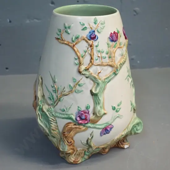Clarice Cliff Newport Pottery vase No 989 - chip to base H-210