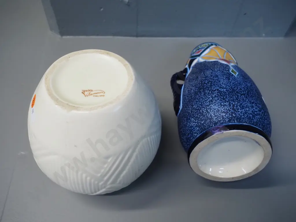 Amphora vase and a Velamour by Spode ball shaped vase H-220 Image 1++