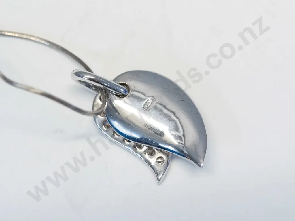 silver cz leaf necklace stamped 925 Image 1++