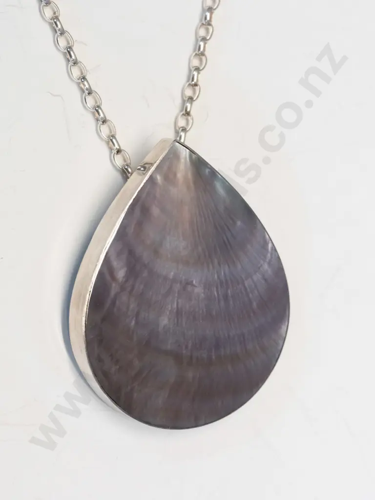 mother of pearl necklace all stamped 925 Image 1++