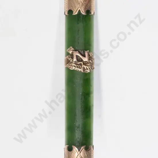 greenstone bar brooch stamped 9ct