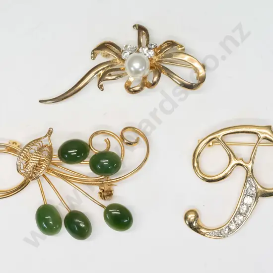 3 costume brooches