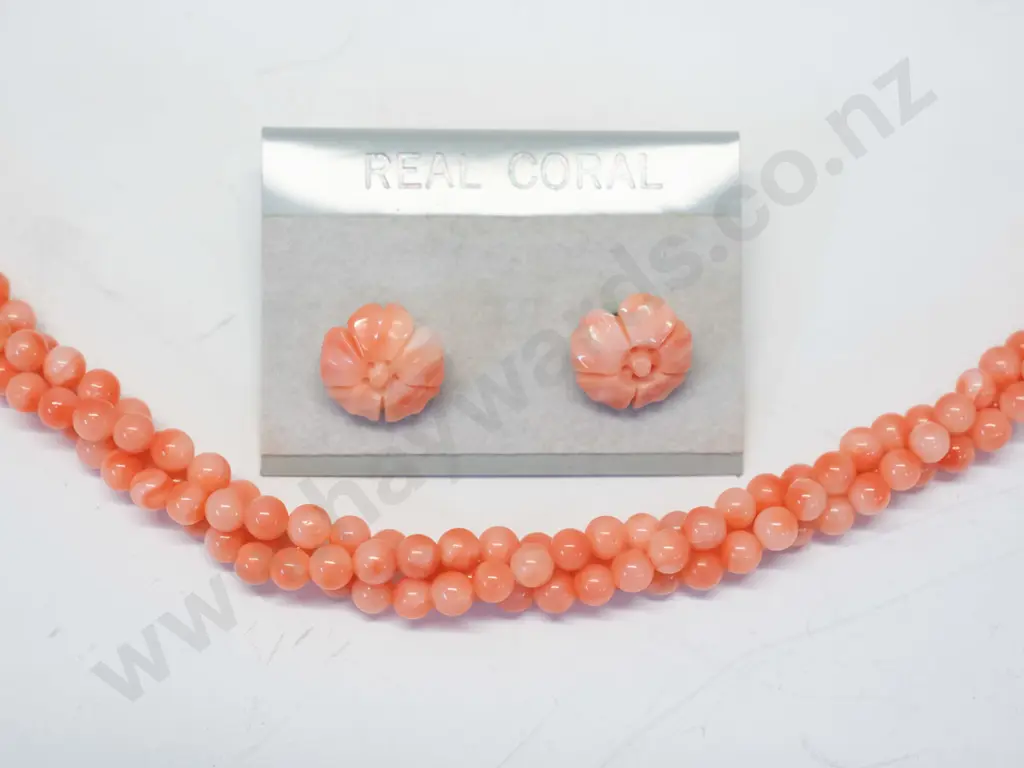coral necklace & earrings Image 1++