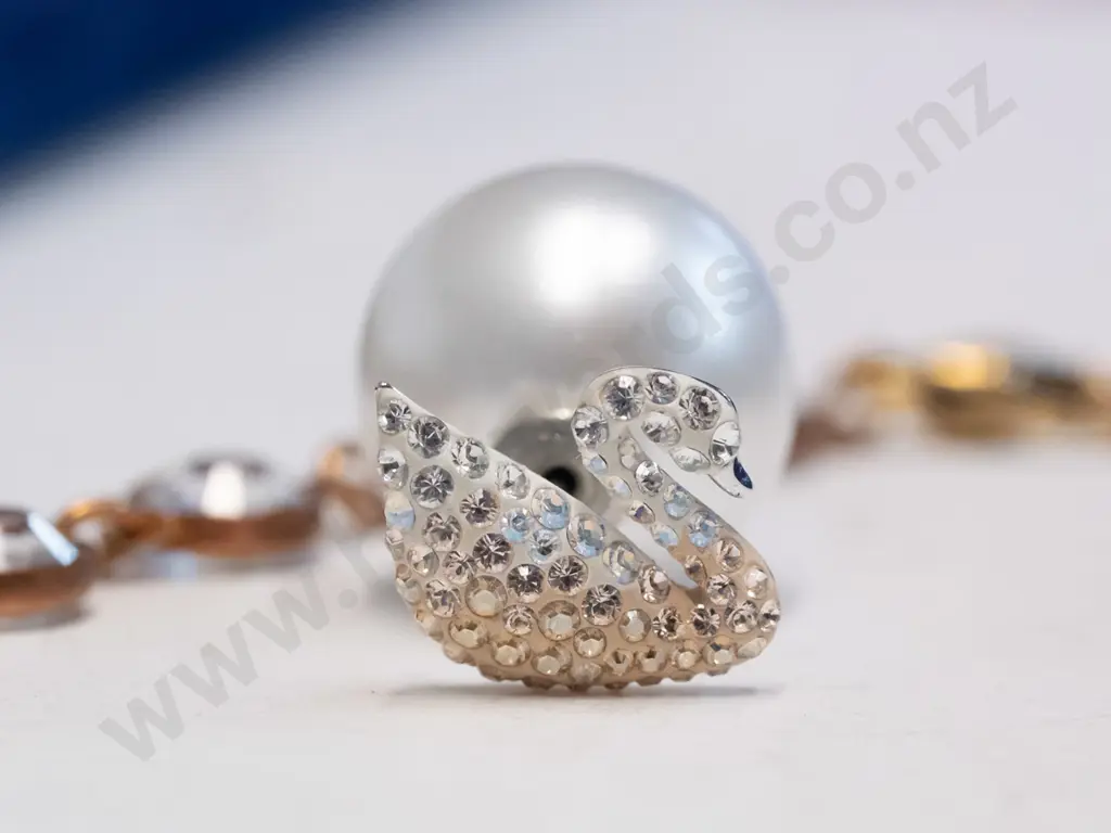 Swarovski necklace / bracelet set  & pair of Swarovski earrings Image 1++