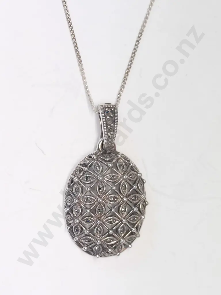marcasite necklace stamped 925 Image 1++