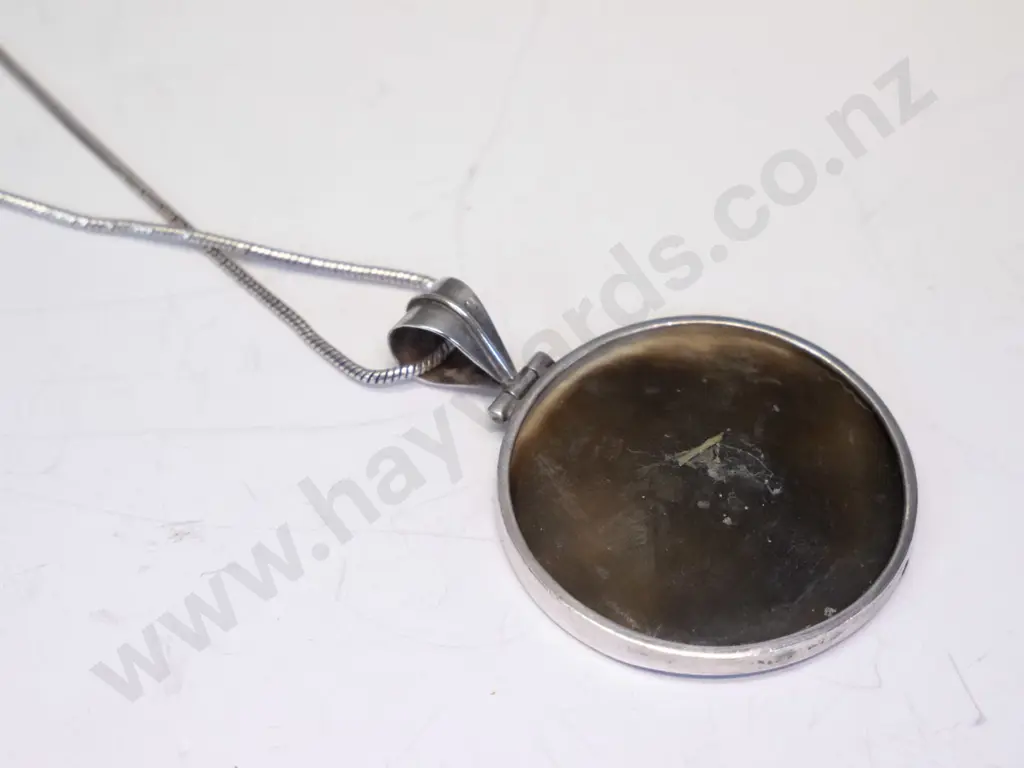 silver mother of pearl necklace stamped 925 Image 1++