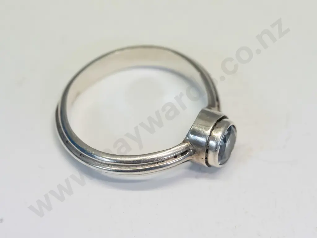 aquamrine ring stamped 925 Image 1++