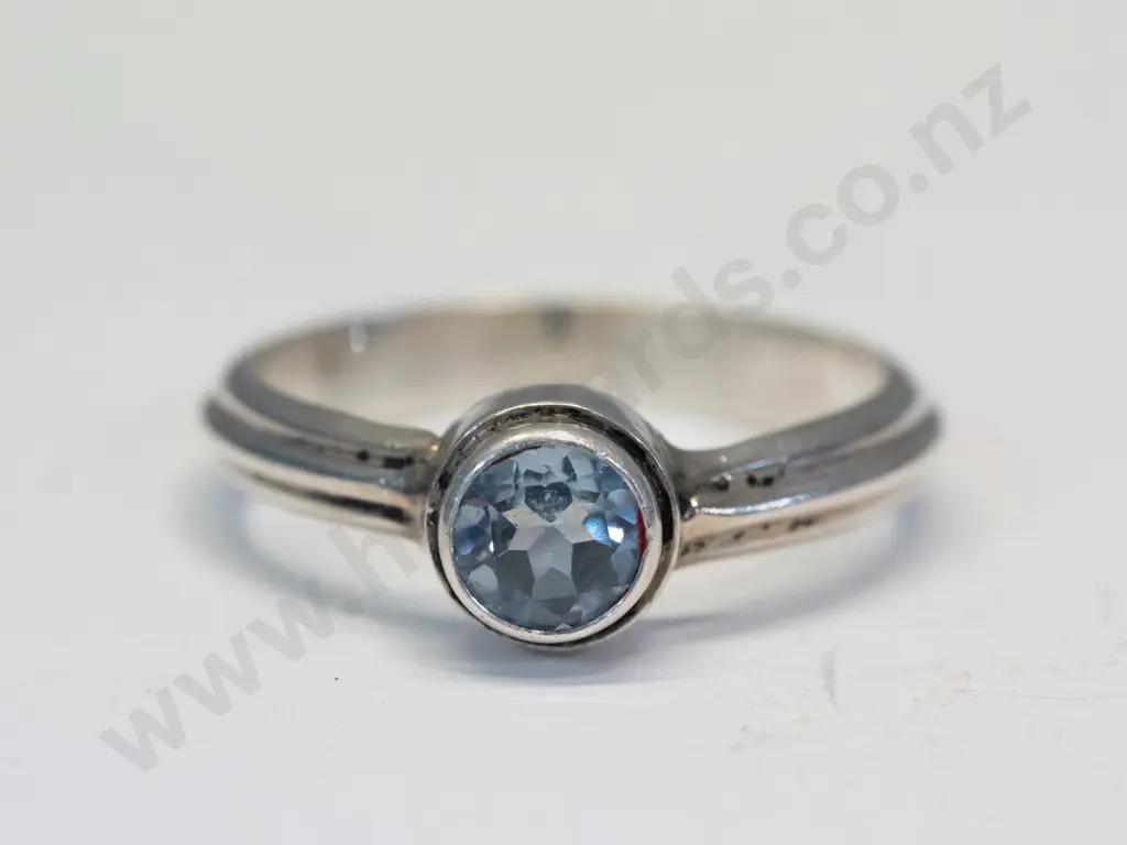 aquamrine ring stamped 925 Image 1++