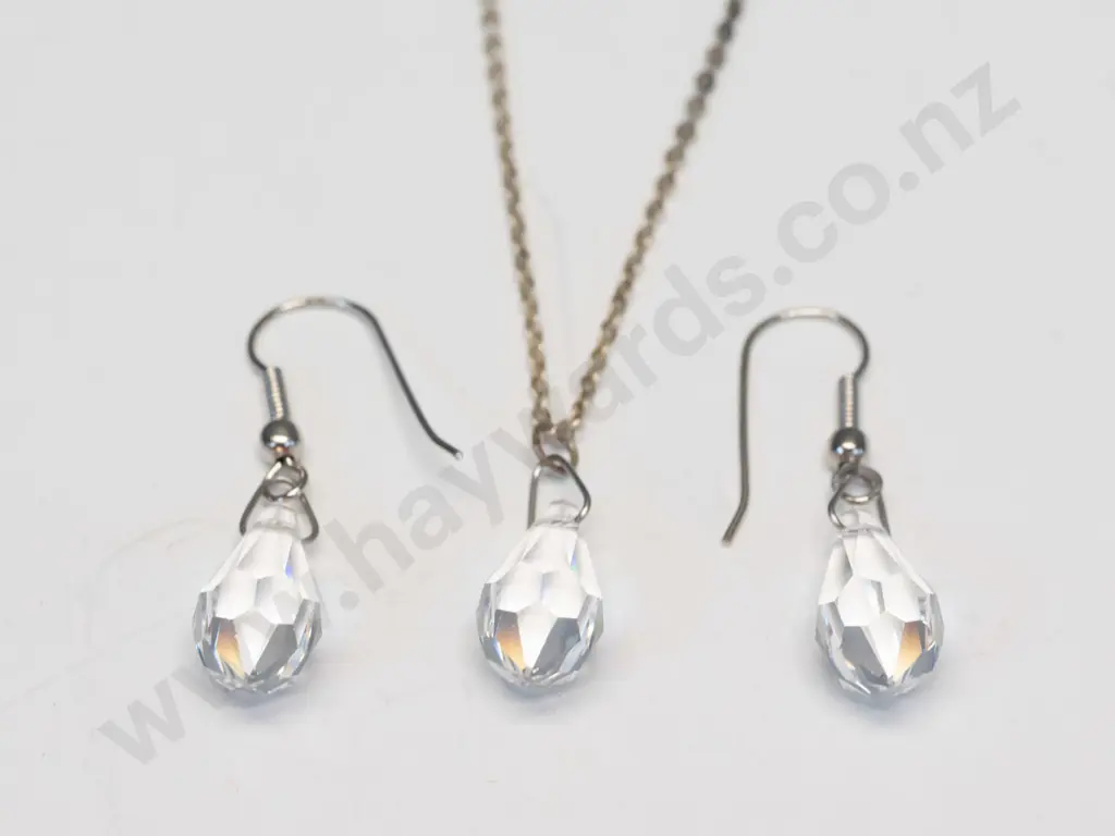 crystal necklace & earrings Image 1++