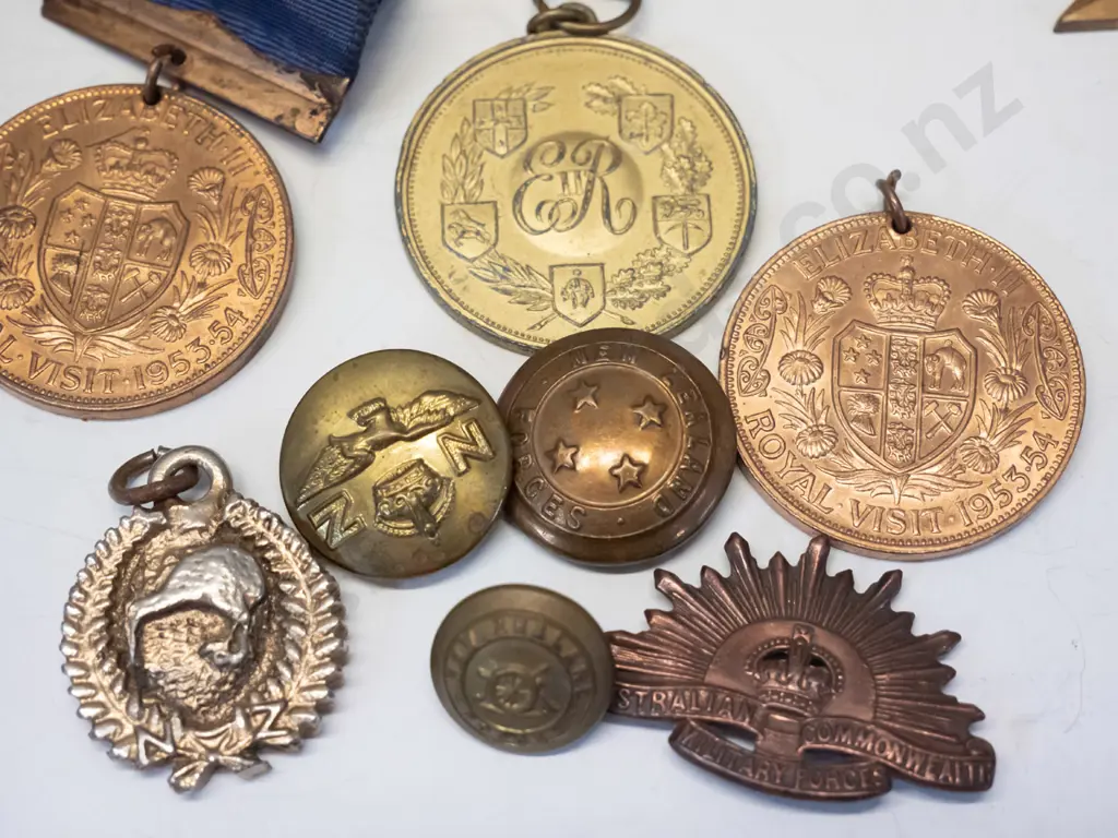 2 war medals, 3 royal medals, religious medal, large medalion & 3 asstd military buttons Image 1++