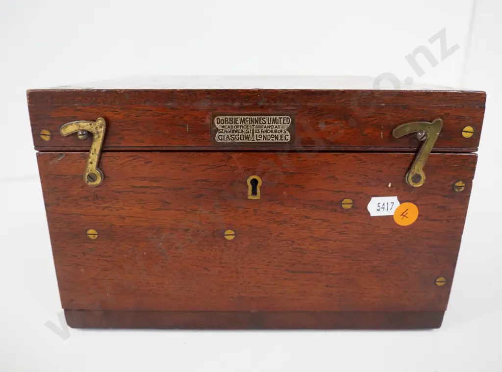 vintage Dobbie McInnes Ltd. steam engine indicator with accessories in fiitted timber case, with key H140 L240 W200 Image 1++
