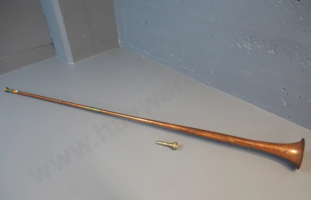long copper hunting horn with spare mouthpiece L-1300 Image 1++