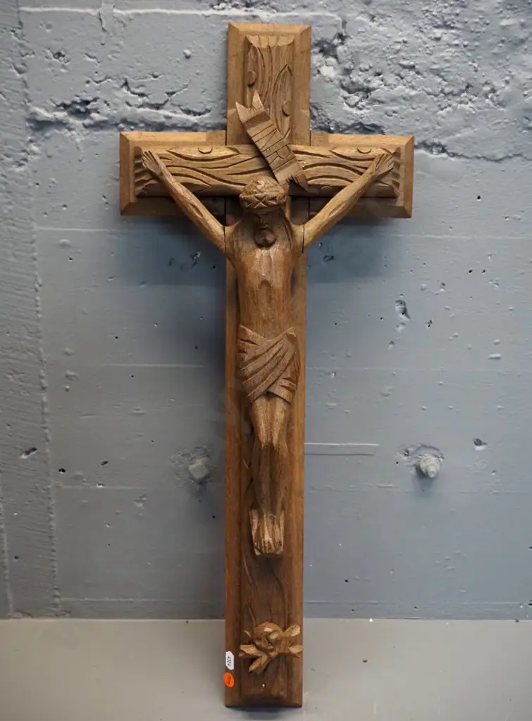 carved wooden crucifix H-640 W-270 Image 1++