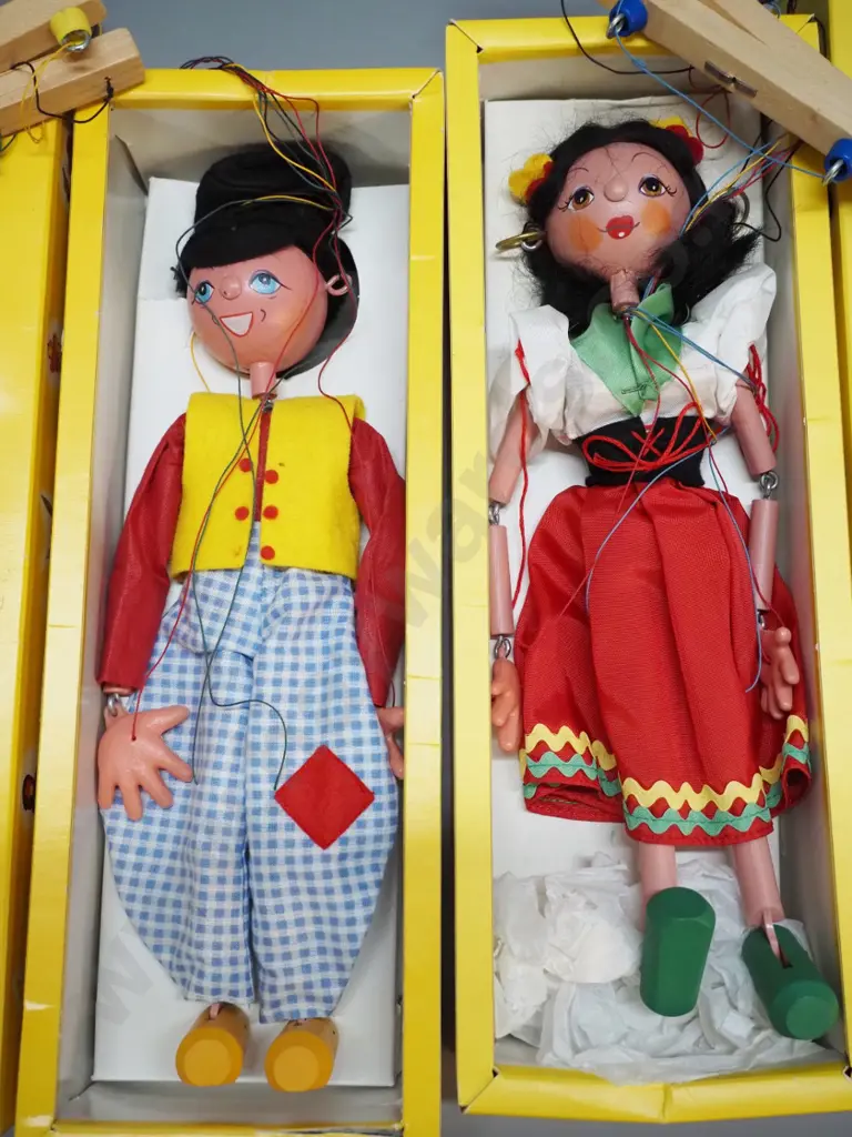 2 vintage Pelham wooden marionette puppets in original boxes - Dutch Boy and Gypsy Girl - approx. H-340 Image 1++