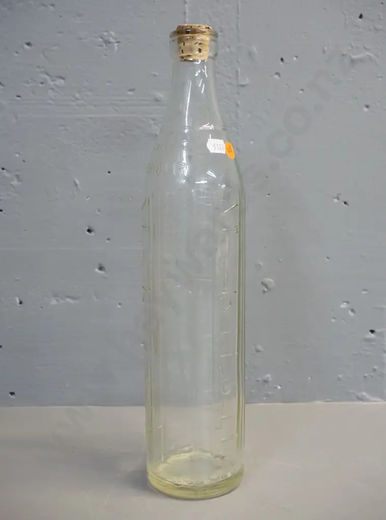 clear glass Mobil quart oil bottle H-380 Image 1++