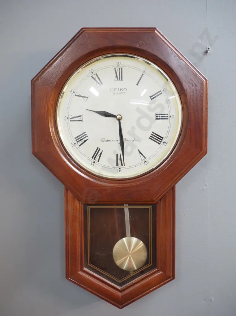 Seiko wood-cased wall clock with pendulum - quartz battery movement  - going H530 W330 Image 1++