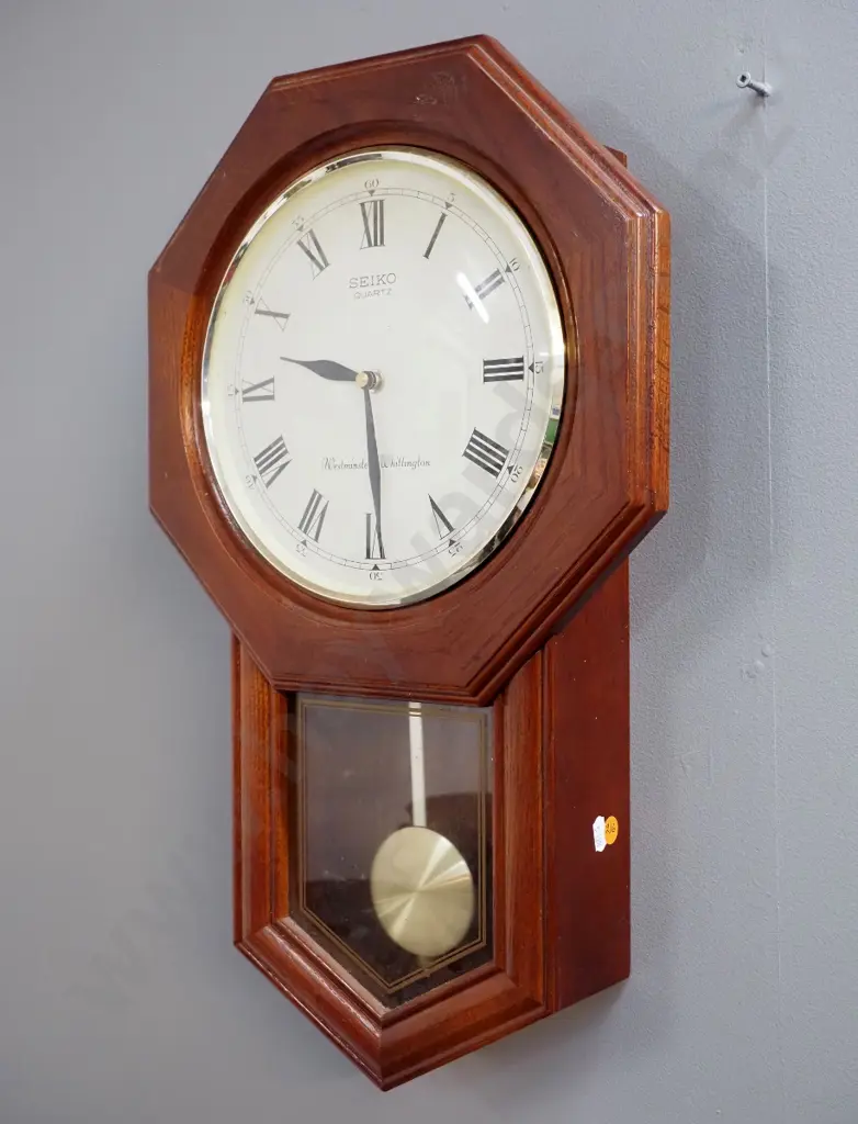 Seiko wood-cased wall clock with pendulum - quartz battery movement  - going H530 W330 Image 1++