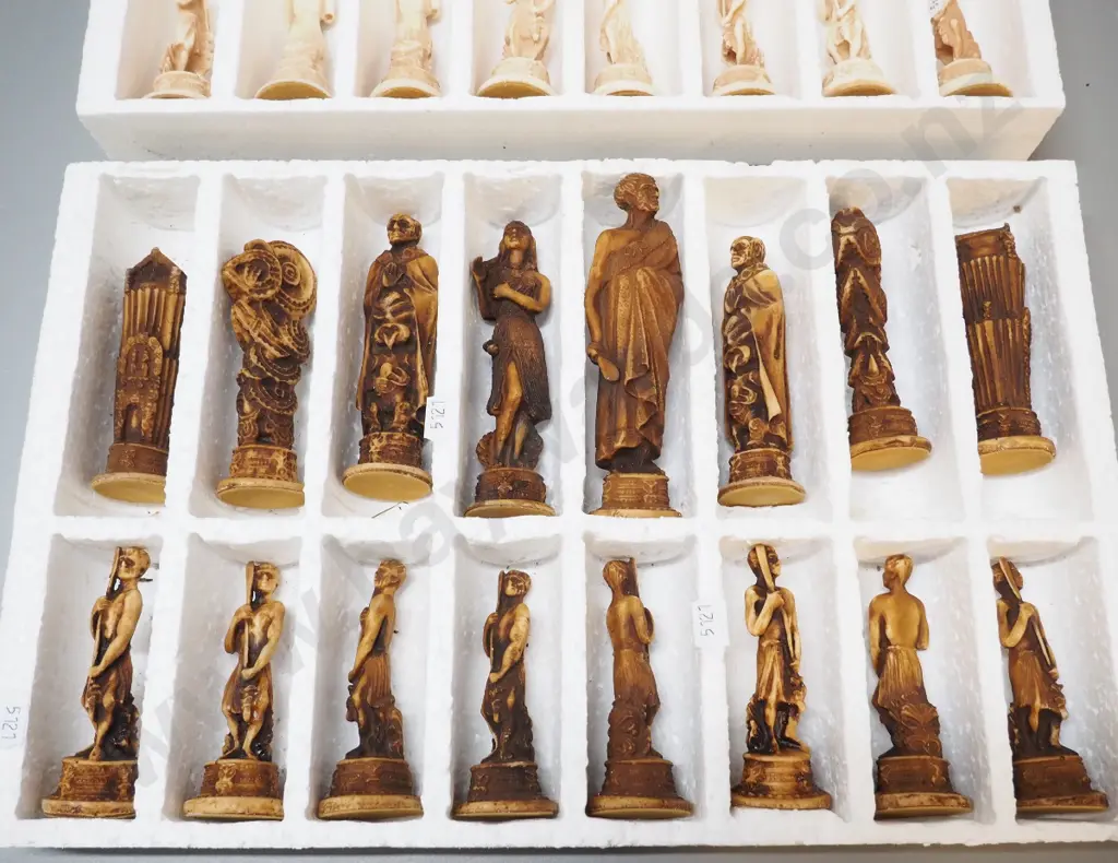 chess set with composite Maori themed pieces, tallest H120, a few scratches to wooden board Image 1++