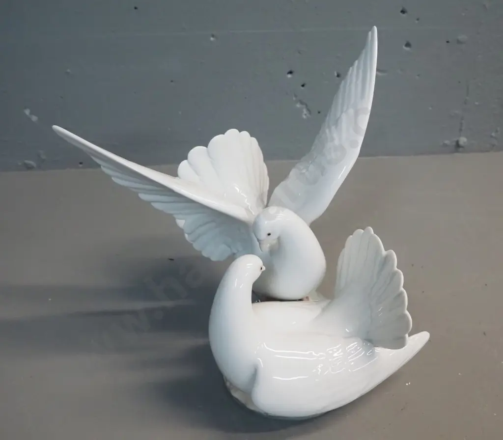 Lladro figurine - pair of doves H-240 W-240 L-230 Image 1++