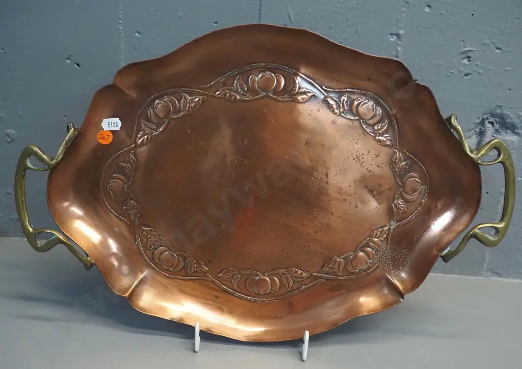 vintage art nouveau copper tray with pressed pattern and cast brass handles - some dents L450 W300 Image 1++
