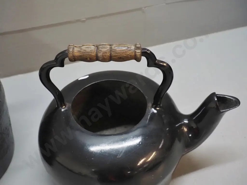 2 kettles painted black - no lids. Smaller (Stensons?) made in New Zealand, other Kenrick  No 6 H370 D250 Image 1++
