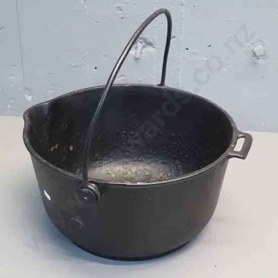 large cast iron boiler / pan with handle - corrosion inside, has been painted over, flaking off H-180 D-340