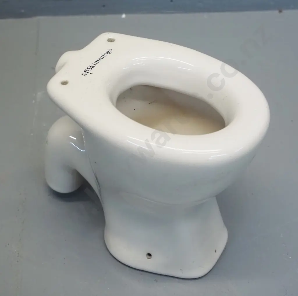 McSkimmings potteries miniature sample toilet H-140 L-145 W-100 Image 1++