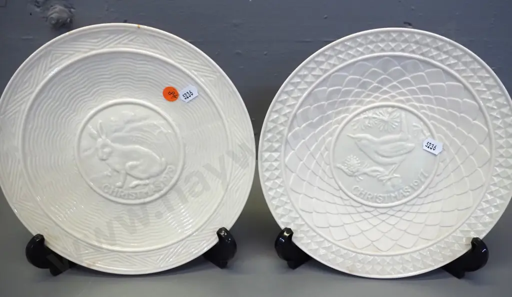 5 Belleek Christmas plates - 3 are brown mark, 2 green mark, 1976 thru 1980. D-225 Image 1++