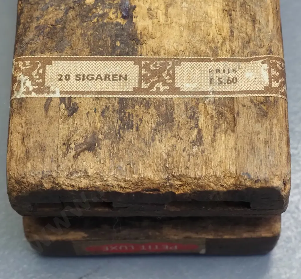 vintage Dutch wooden 2-piece cigar mould or case - marked L. Bezemer, 'Elisabeth' paper label L560 H70 W85 Image 1++