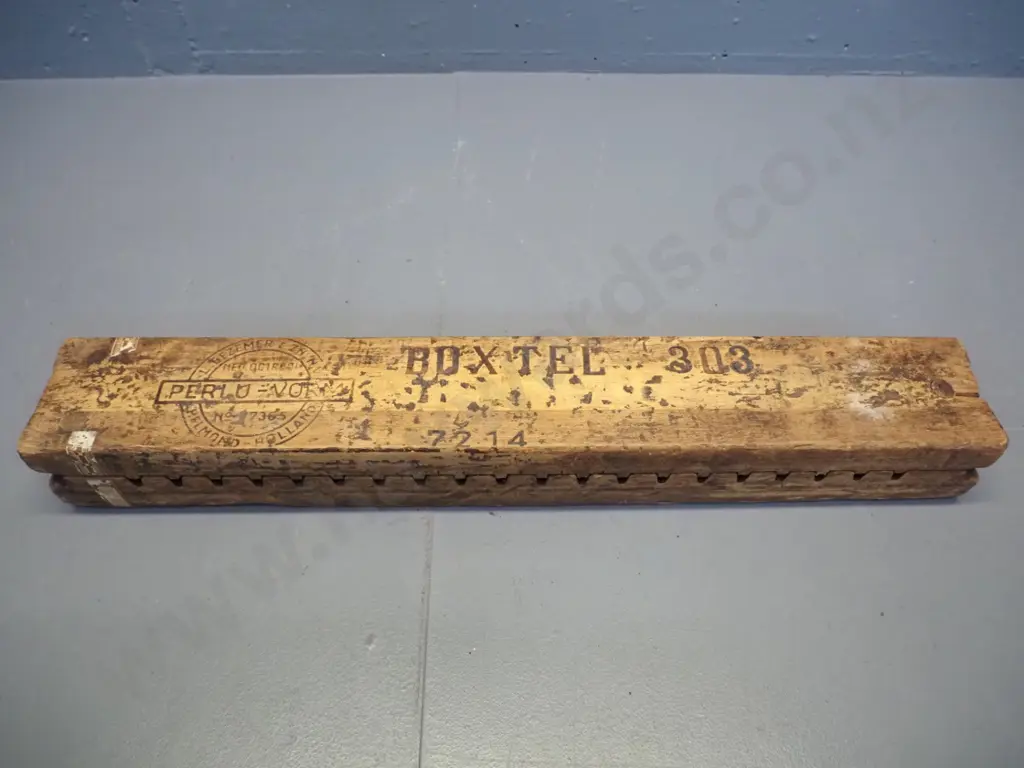 vintage Dutch wooden 2-piece cigar mould or case - marked L. Bezemer, 'Elisabeth' paper label L560 H70 W85 Image 1++