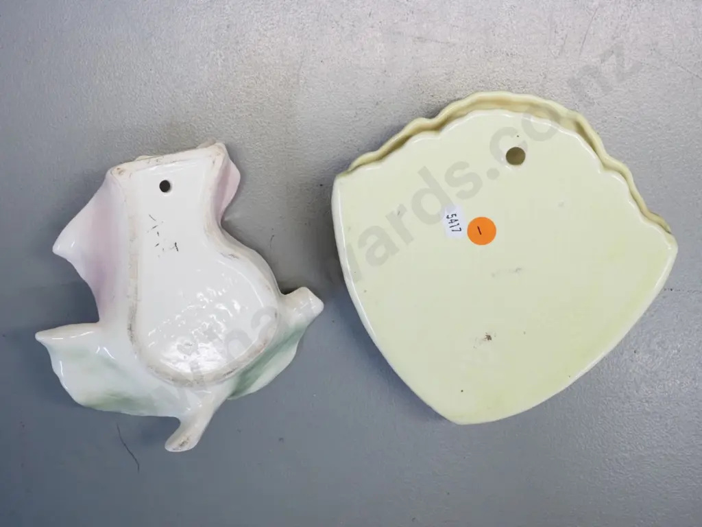 2 retro wall pocket vases - Sylvac shell shape H-160 W-170 and a Titian Studio rose Image 1++