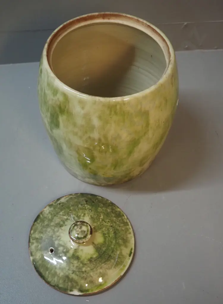 Timaru Pottery green stipple glaze lidded storage jar H-280 D-240 Image 1++