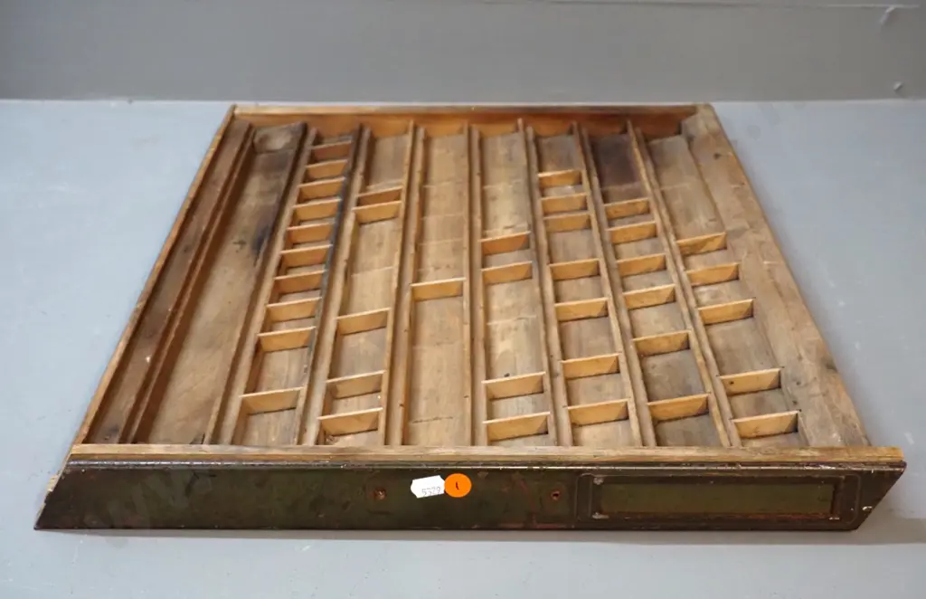 printing type tray with angled sides, metal end plate, no maker's marks - some dividers missing L585 W440 Image 1++