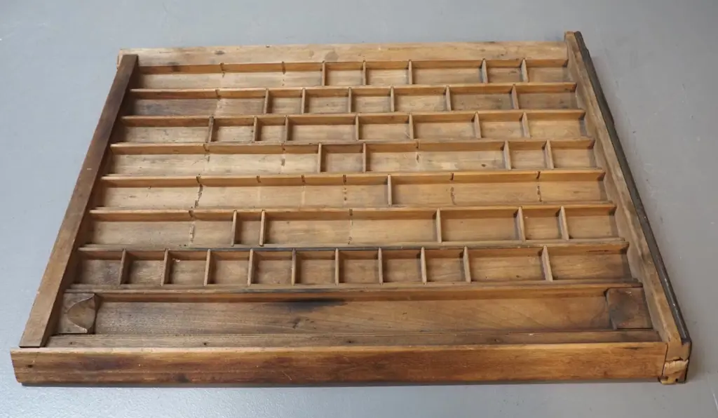 printing type tray with angled sides, metal end plate, no maker's marks - some dividers missing L585 W440 Image 1++