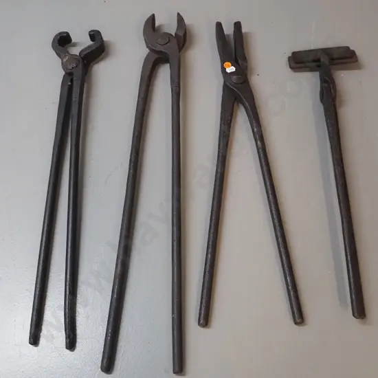 4 vintage forge / blacksmith's tools - longest is 690