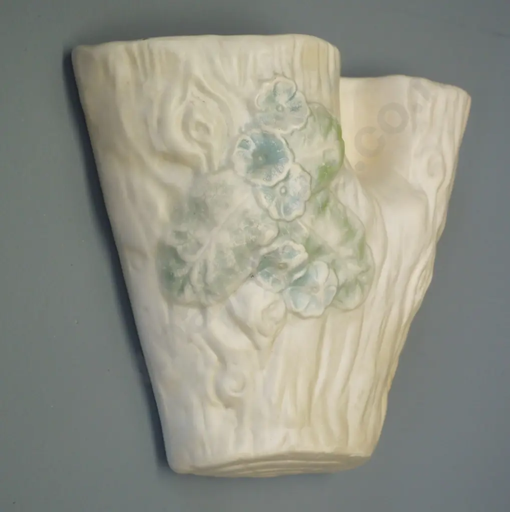 Crown Lynn wall pocket vase No 544 - log style primula pattern. Small rub to glaze. H195 W195 D80 Image 1++