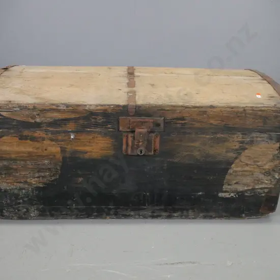 antique timber trunk w/ metal binding - cracks, corrosion, missing metal parts, in rough restorer's condition H390 W840