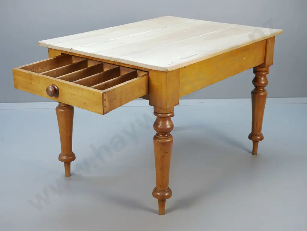 vintage kauri turned leg scrubbed-top kitchen table - splitting to top H-750 L-1100 W-820 Image 1++