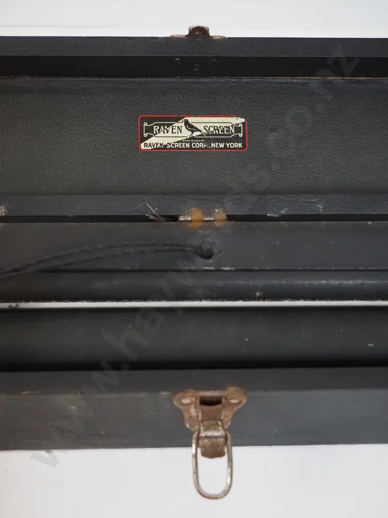 vintage Raven New York portable pop-up cine or slide projector screen in integrated wooden case, some corrosion and wear Image 1++