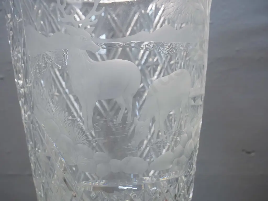 pair of large Edinburgh cut crystal vases with etched stag motif decoration H-400 Diameter 200 at rim Image 1++