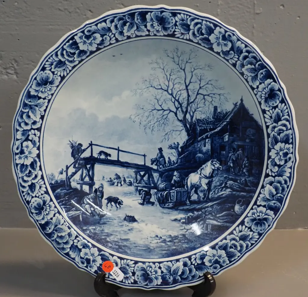 Delft blue & white traditional village scene wall charger D-340 Image 1++